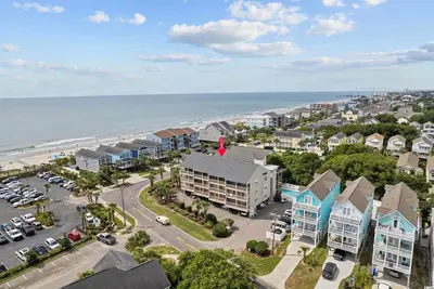 Image de Condo. 04 mi de l'océan. Superbe vue sur l'océan Atlantique bleu et privé.