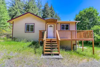 Image de Isolé et confortable maison chien-friendly w / une terrasse plus parking pour Vtt / bateau!