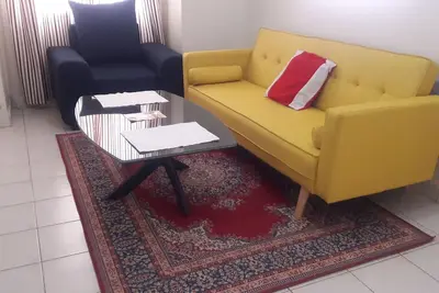 Image de Spacieux appartement entier d'une chambre!