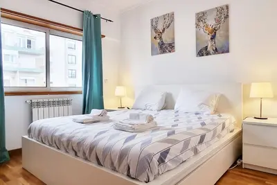 Image de Appartement au centre-ville près de la station de métro expo27