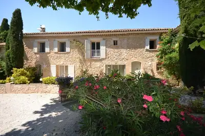 Image de Le masdulantana est une Superbe propriété du Luberon en Provence