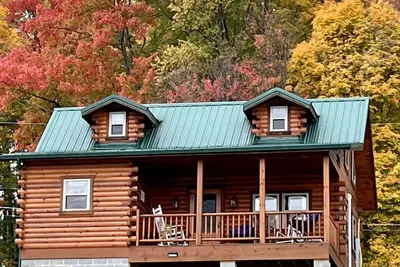Image de Nouvelle cabane en rondins sur le lac Guilford