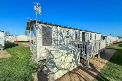 Image de Caravane de 8 couchages à louer avec terrasse, parc de vacances Heacham, Norfolk ref 21036h