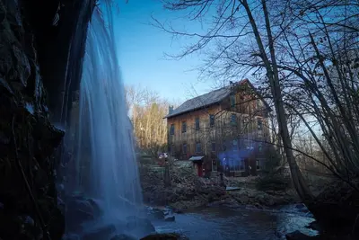 Image de Beau vieux moulin à farine. Parfait pour les petits mariages / réunions de famille. Ancien Bnb.