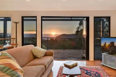 Image de Narrow Neck Views - Spacieuse maison de montagne avec une vue imprenable!