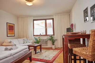 Image de Vivre dans un style colonial (incl. parking souterrain)