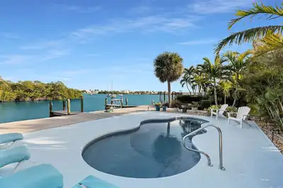 Image de Fall 2025 Book Any Day~ 199/Night~ Gated~Pool! Lg Private~Book~No Hldy Wk @ Rate