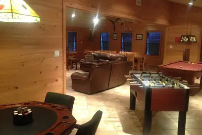 Image de \"Propre / maintenu entièrement meublé et luxueux Lodge\" -Blue Marlin Lodge