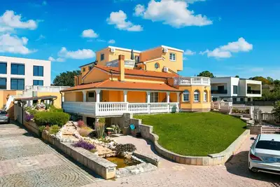 Image de Appartement de vacances pour 6 personnes env. 195 qmà Medulin, Istrie (Côte sud de l'Istrie)