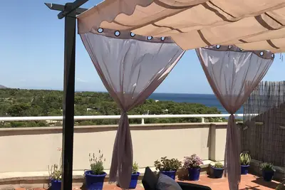 Image de Superbe appartement penthouse de 2 chambres avec une grande terrasse ensoleillée à 180 °