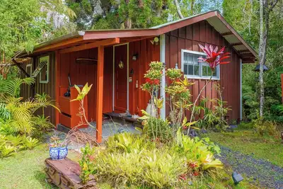 Image de Cottage romantique pour artistes de volcan près du parc national des volcans d'Hawaï