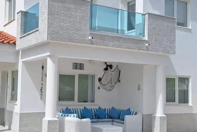 Image de Villa individuelle de 2 chambres avec piscine privée à Ayia Thekla