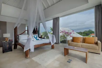 Image de Tropical 3 Br Villa seulement à quelques minutes en voiture d'Echo Beach, votre escapade à Canggu!