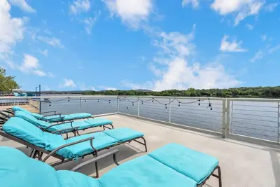 Image de Triple L - Vues Paisibles de la Cour sur le lac Lbj!