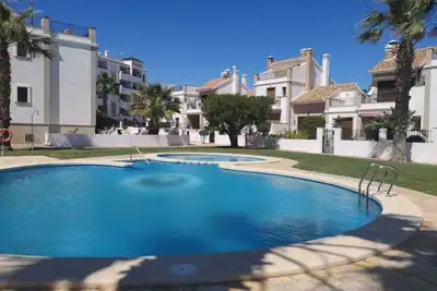 Image de Appartement moderne impeccable dans un complexe privé dans le toujours populaire Villamartin