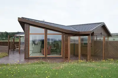 Image de Belle maison avec vue sur le lac Thingvallavatn Hg 12365