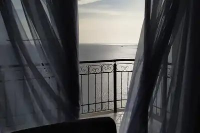 Image de Belle Vue De Face Sur La Mer 3