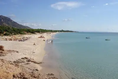 Image de Maison calme et fonctionnelle avec jardin à 400 m de la plage