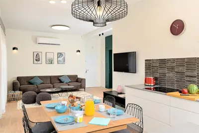 Image de Pied-à-terre en bord de mer! Jabotinsky/Hilton