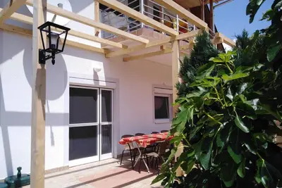 Image de Maison de vacances Balatonmáriafürdõ pour 1 - 12 personnes avec 6 chambres à coucher - Maison de vac