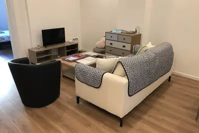 Image de 3 chambres en lit double dans un appartement entièrement rénové, Clim, <br>lit bébé