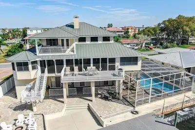 Image de Maison De Luxe, 4 Chambres, 5 Bains, Piscine, Sur Le Golfe, Ascenseur, Dock, \"The Oasis\"