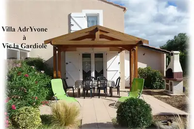 Villa AdrYvone 2 *  T3, climatisée, à 3 km de la mer, entre Sète et Montpellier