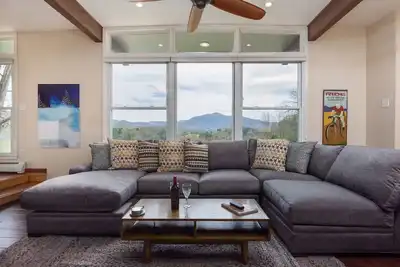 Image de Modern Mountain Retreat 4br Nouvelle Listing
