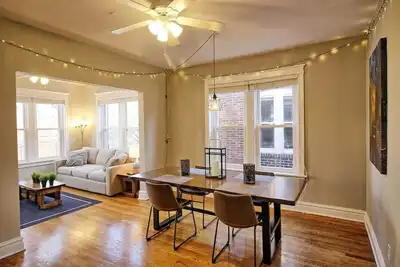 Image de ☆ Nuit étoilée ☆ Plat minimaliste élégant ☆ Tower Grove