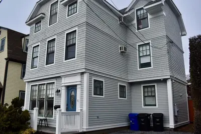 Image de Cottage moderne au coeur du centre-ville de Newport