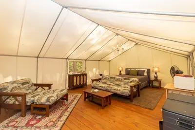Image de Glamping Ă Copperhill - \"Le Kayak\"