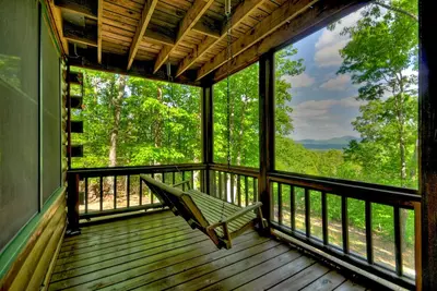 Image de Venez vivre des vues parfaitement cadrées dans cette charmante retraite boisée