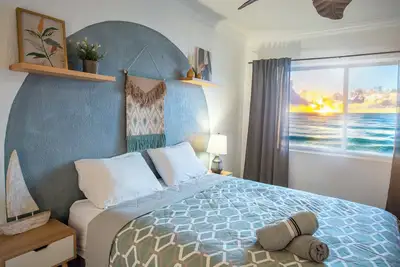 Image de 2 Bdr - Beachfront Cosy Apt
