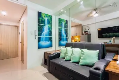 Image de SÉCURITAIRE Et Propre 1 Chambre Avec Balcon & Parking.