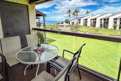 Image de # 264 Condo au deuxième étage, accès facile à la meilleure plage de Maui!