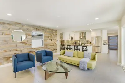 Image de Perfect Beach Getaway au coeur de la Costa Mesa!