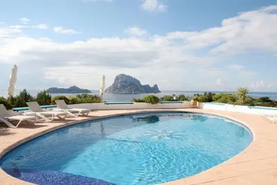 Image de Villa Gato avec une vue imprenable sur la mer