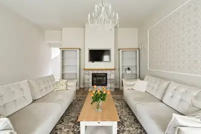 Image de Bienvenue dans le nouvel et élégant appartement de 4 pièces situé au cœur de Vilnius!