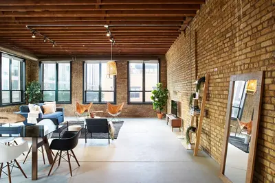 Image de Stunning Designer Loft in Fulton Market, Sleeps 24