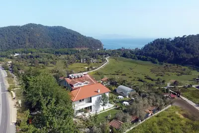 Image de Le stress de la vie et de la ville chez vous, dans le pays de Lykia.