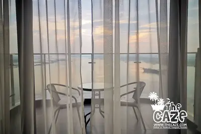 Image de \"Le Caze\" Seaview Homestay Country Garden, baie de Danga (faisant face à la terre de Singapour)