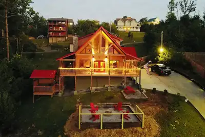 \"Woodlands\" New Mtn Cabin à temps pour la saison d'hiver 2019.