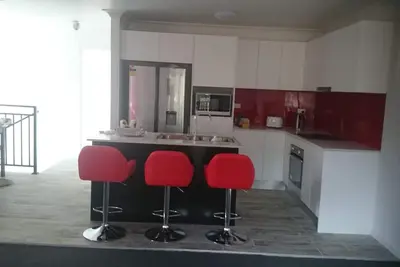 Image de Maison de ville neuve de 3 chambres pour vos vacances enneigées.