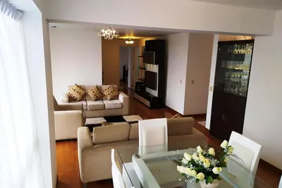 Bel appartement zone financière entièrement meublé