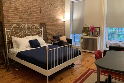 Image de 2 chambres à coucher dans l'emblème historique de Bam, à 3 min de la gare Atlantic Ave-Barclays Center