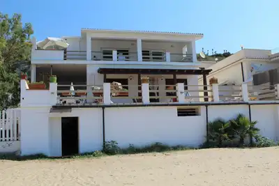 Image de Maison sur la plage de Punta Piccola à la Scala dei Turchi