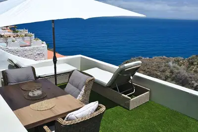 Anik's Paradise est un appartement spectaculaire avec une vue imprenable sur la mer