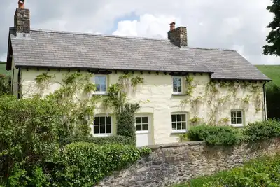 Image de Charmante maison du 18ème siècle dans la belle campagne galloise