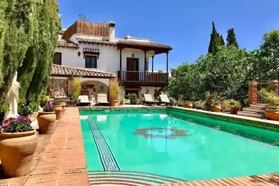 Image de Manoir de luxe avec vue sur l'Alhambra et piscine