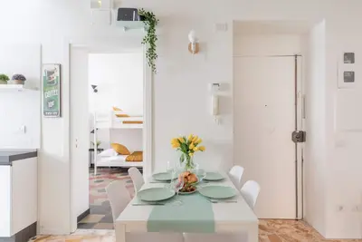 Image de Appartement confortable avec 4 chambres à Termini